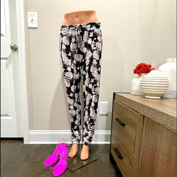 INC Women’s Floral Pants  - Picture 3 of 6